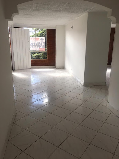 Apartamento en venta en Villas De Granada, Bogotá · foto 3 de 17