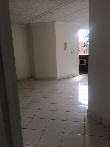 Apartamento en venta en Villas De Granada, Bogotá · foto 7 de 17