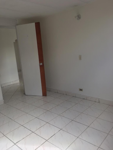 Apartamento en venta en Villas De Granada, Bogotá · foto 10 de 17