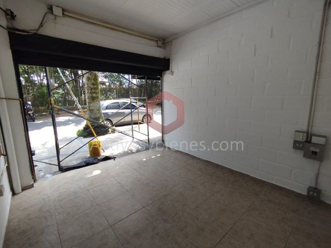 Local en arriendo en Milan - Vallejuelos, Envigado, 17 m² · foto 2 de 6