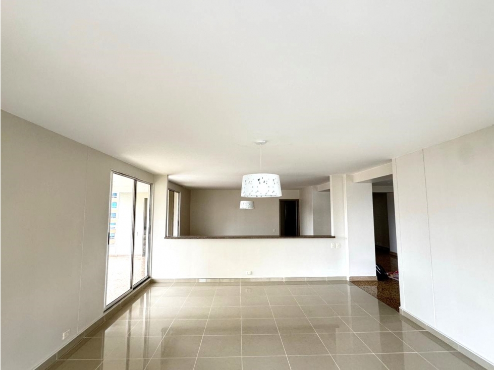 Apartamento en arriendo en El Poblado, Medellín · foto 9 de 24