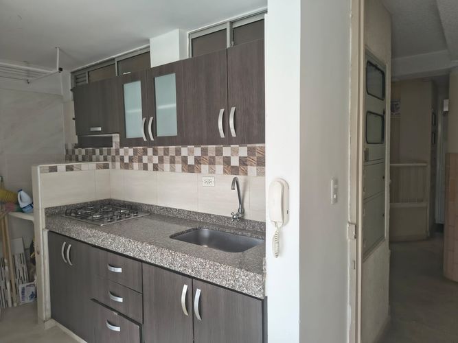 Apartamento de 2 alcobas en venta en Cd. Valle De Barroblanco, Piedecuesta, 56 m² · foto 5 de 7