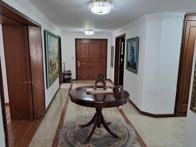 Apartamento de 3 alcobas en venta en Suba Urbano, Bogotá, 217 m² · foto 8 de 24