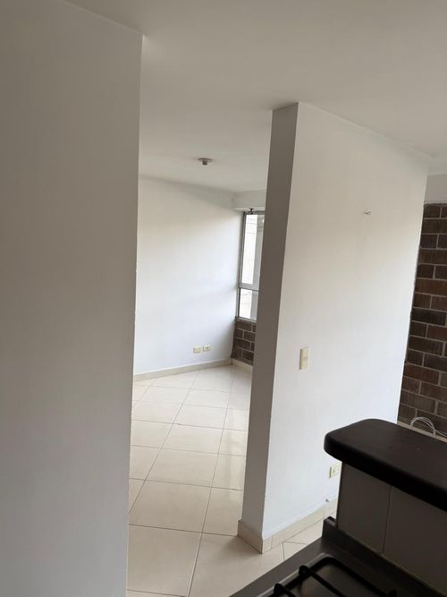 Apartaestudio en arriendo en Villa Nueva, Medellín, 30 m² · foto 6 de 7