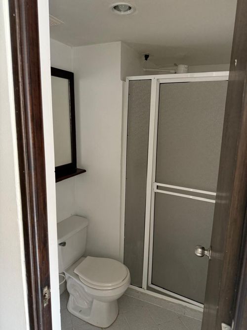 Apartaestudio en arriendo en Villa Nueva, Medellín, 30 m² · foto 7 de 7
