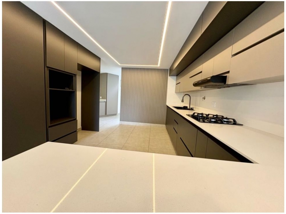 Casa for sale in El Poblado, Medellín 3