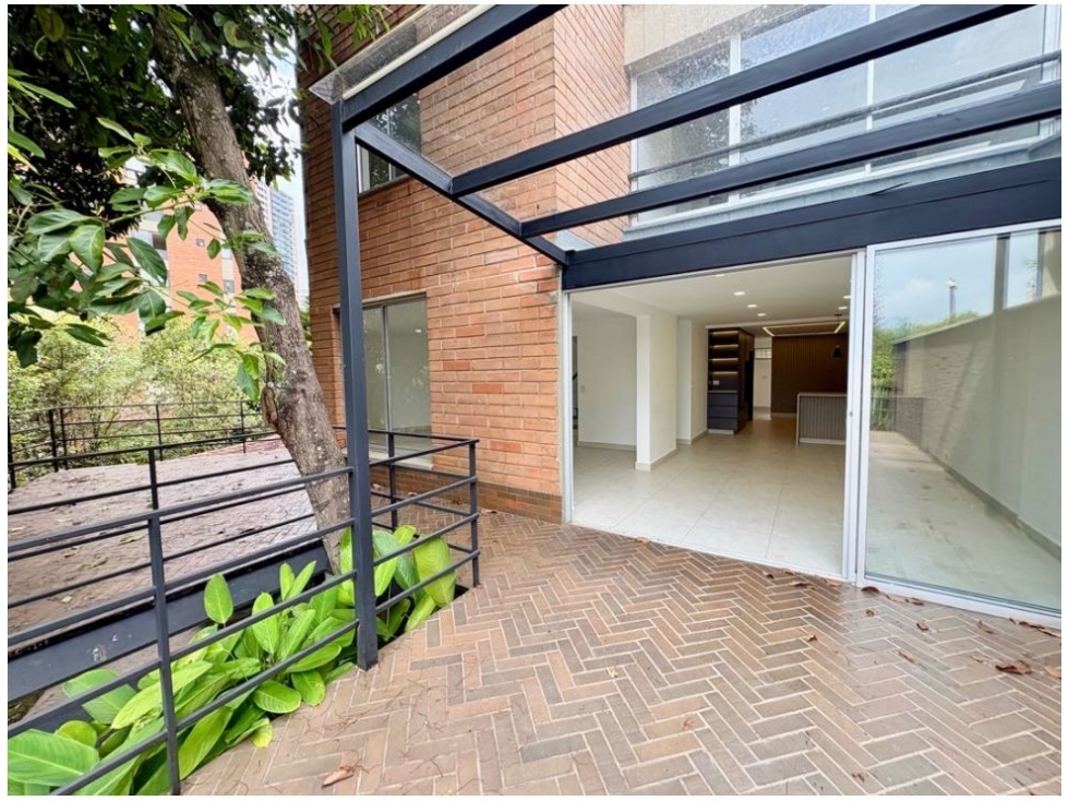 Casa for sale in El Poblado, Medellín 4