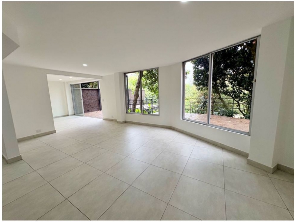 Casa for sale in El Poblado, Medellín 5