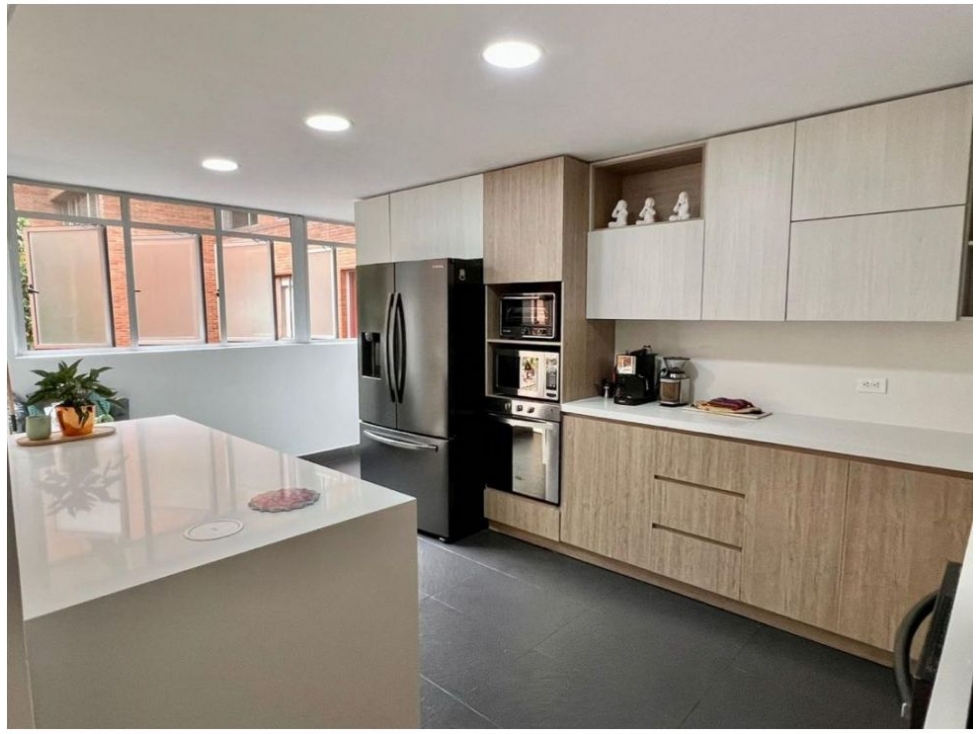 Apartamento en venta en El Poblado, Medellín 4
