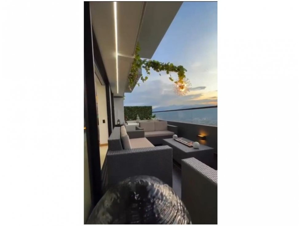 Apartamento en venta en El Poblado, Medellín 2