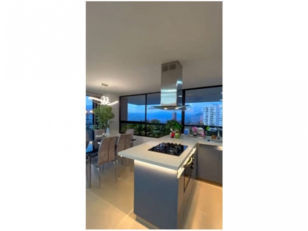 Apartamento en venta en El Poblado, Medellín 4