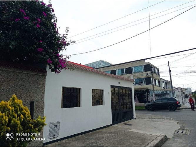 Casa de 4 alcobas en venta en Villa Luz, Bogotá, 320 m² · foto 3 de 22