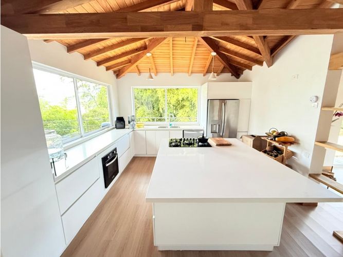 Finca en arriendo en Llano Grande, La Ceja, 255 m² · foto 3 de 21