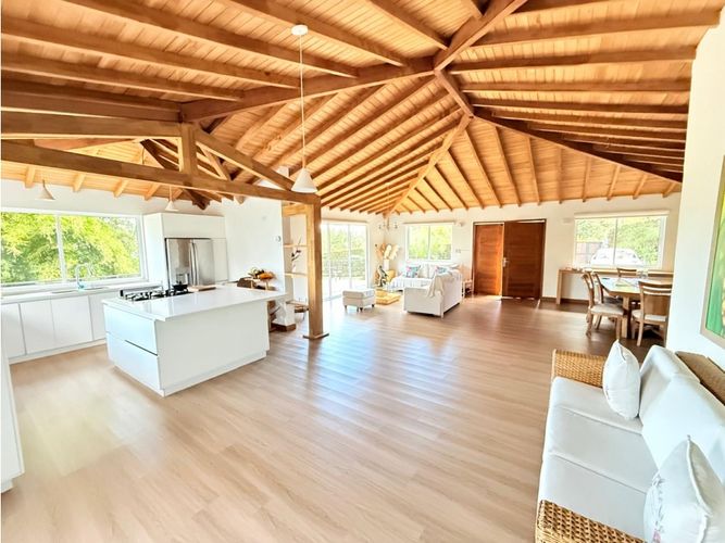 Finca en arriendo en Llano Grande, La Ceja, 255 m² · foto 4 de 21