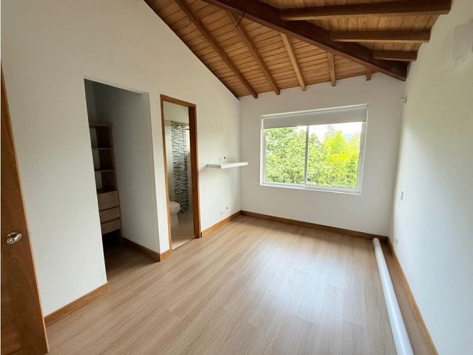 Finca en arriendo en Llano Grande, La Ceja, 255 m² · foto 12 de 21