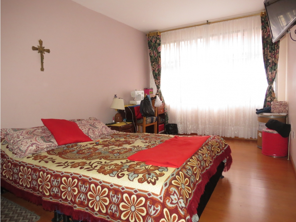Casa en venta en Engativá, Bogotá · foto 12 de 24