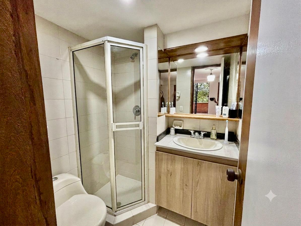 Apartamento en venta en El Poblado, Medellín · foto 13 de 13