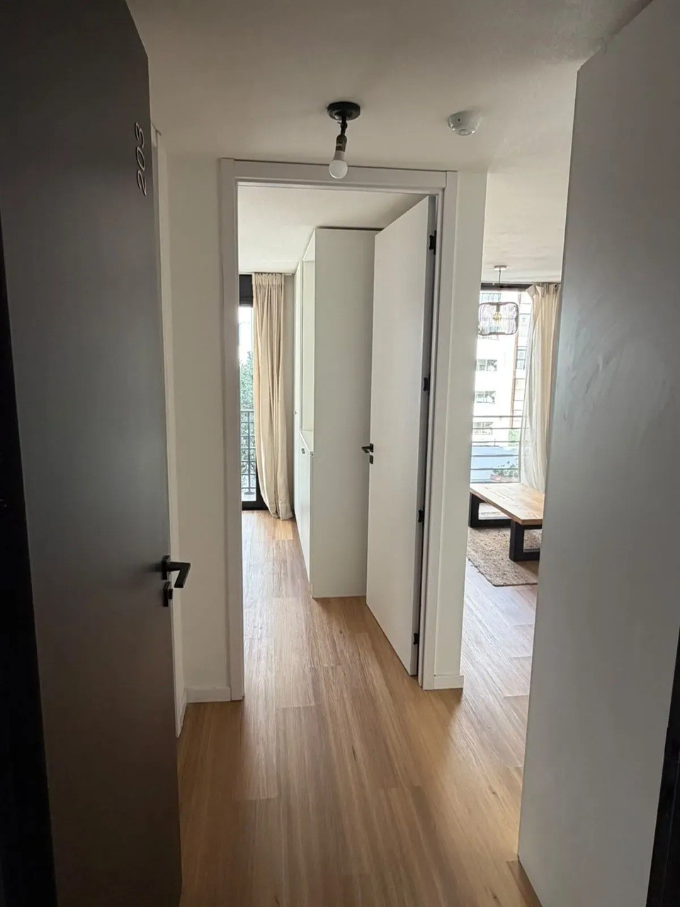 ALQUILER EN PUERTO DE BUCEO, 1 DORMITORIO AMUEBLADO, PISO 2 AL CONTRA FRENTE, COCHERA, SEGURIDAD 24HS · Foto 8