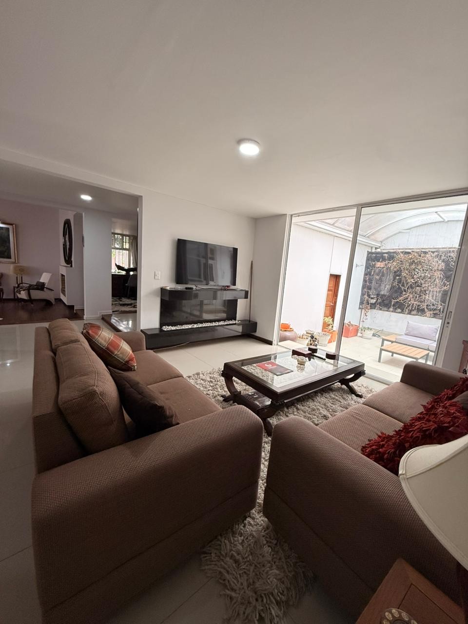 Casa en venta en Santa Barbara, Bogotá · foto 2 de 13