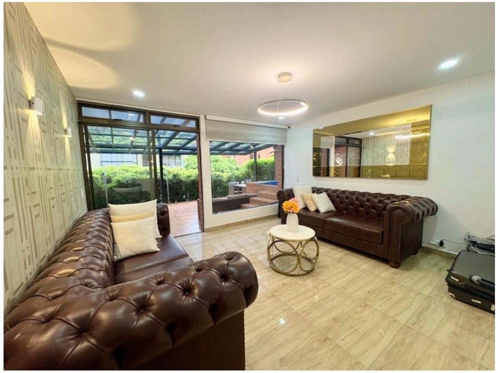 Casa en venta en El Poblado, Medellín 3