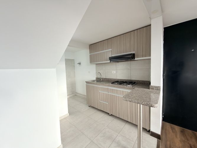 Apartamento de 3 alcobas en venta en Las Delicias, Madrid, 107 m² · foto 10 de 24