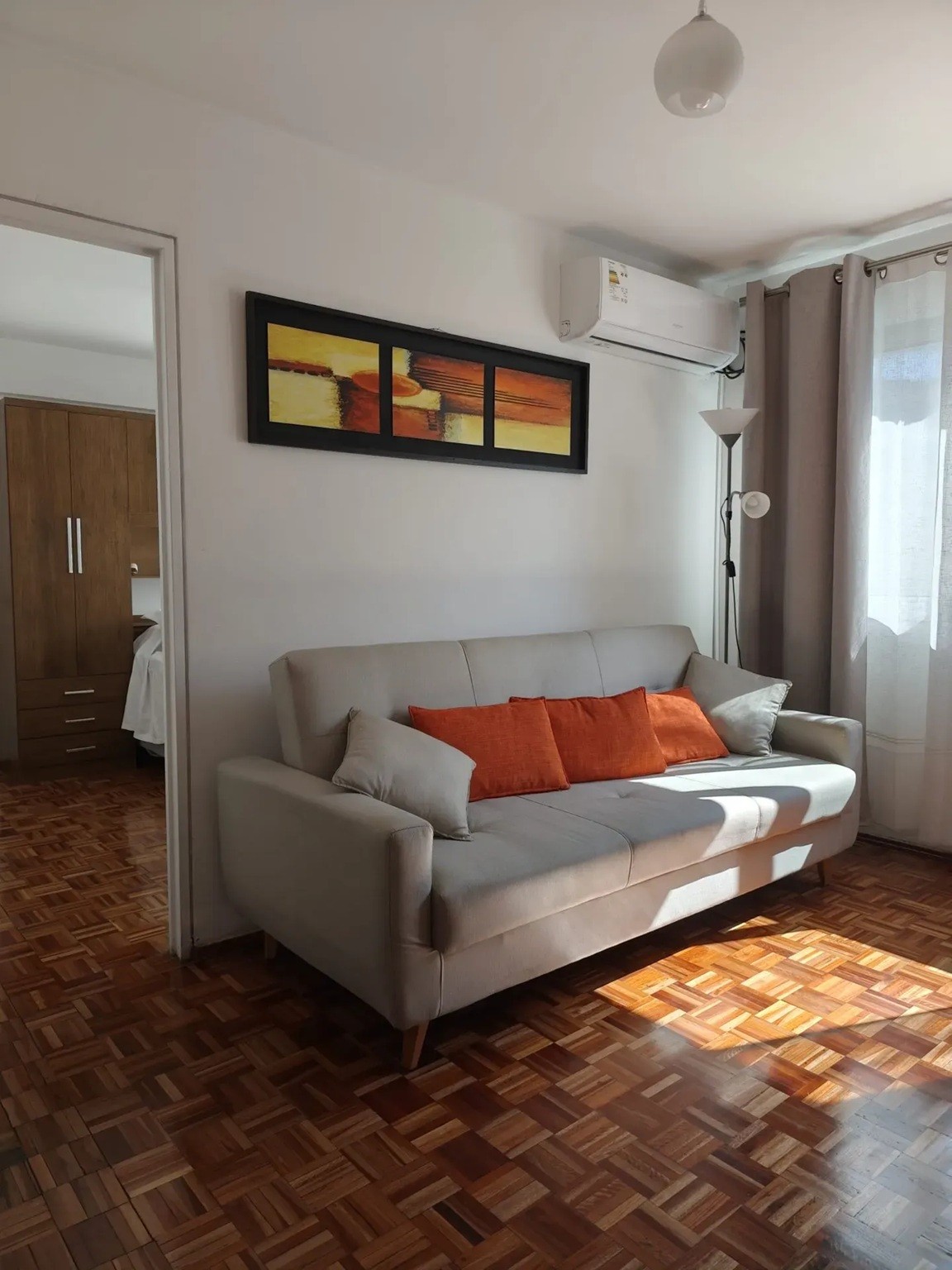 HERMOSO ALQUILER AMUEBLADO EN CIUDAD VIEJA, 1 DORMITORIO, PISO 5, TERRAZA LAVADERO, GASTOS COMUNES BAJOS · Foto 4
