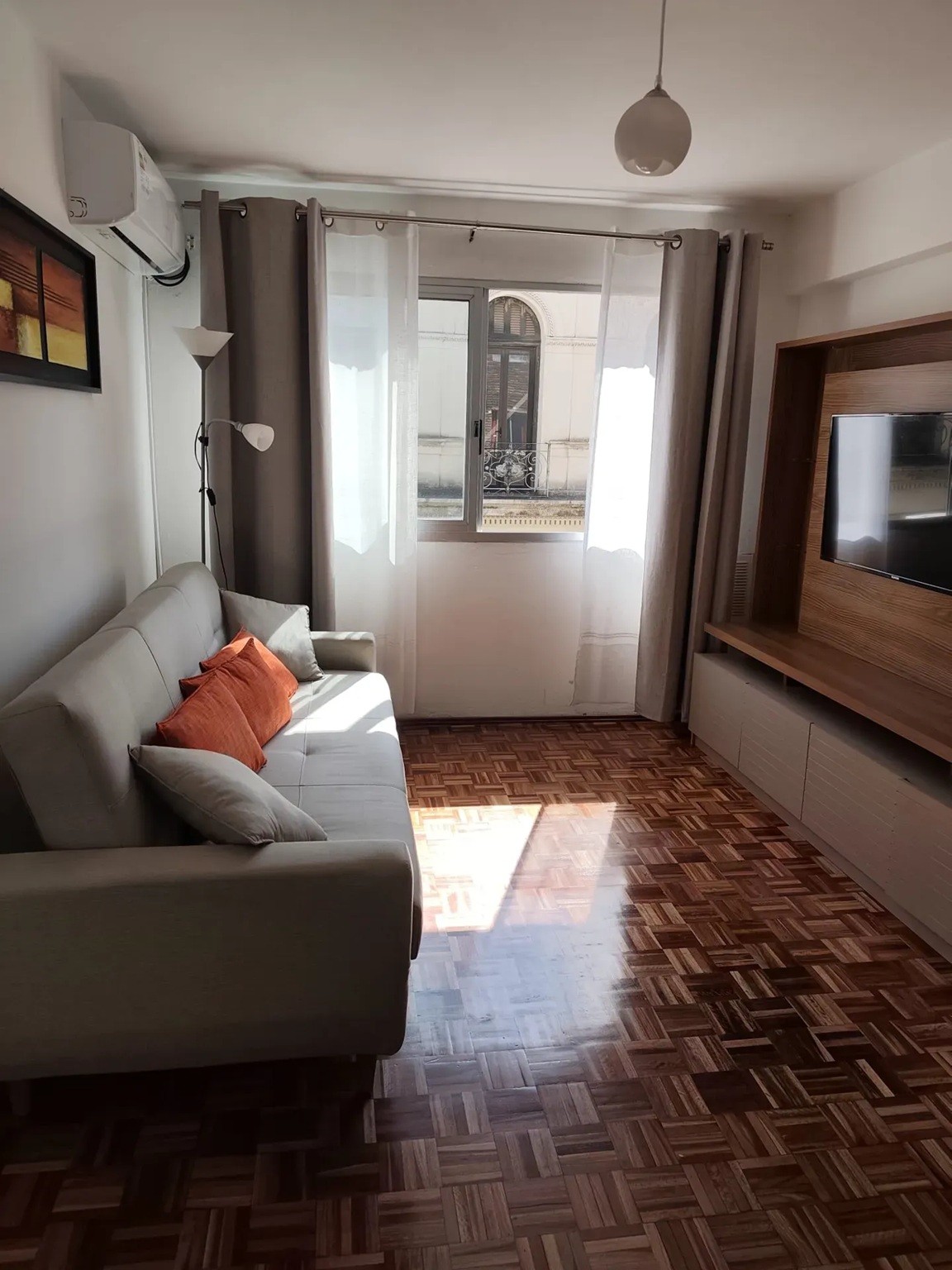 HERMOSO ALQUILER AMUEBLADO EN CIUDAD VIEJA, 1 DORMITORIO, PISO 5, TERRAZA LAVADERO, GASTOS COMUNES BAJOS · Foto 5