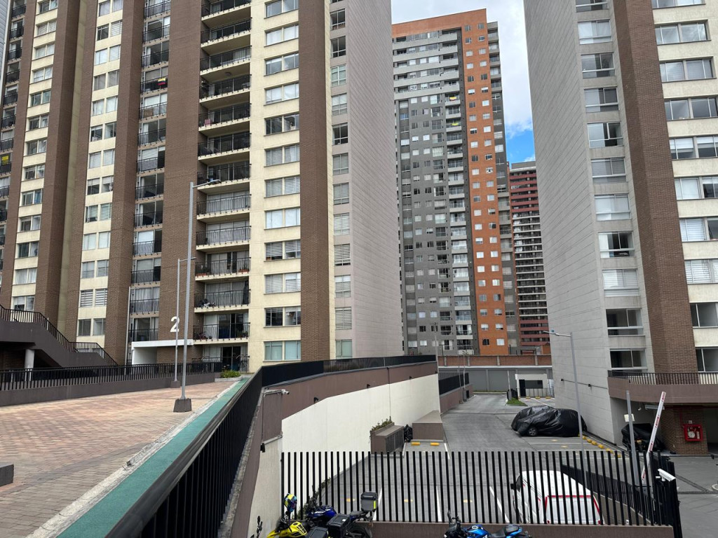 Apartamento en venta en Las Americas, Bogotá · foto 19 de 22
