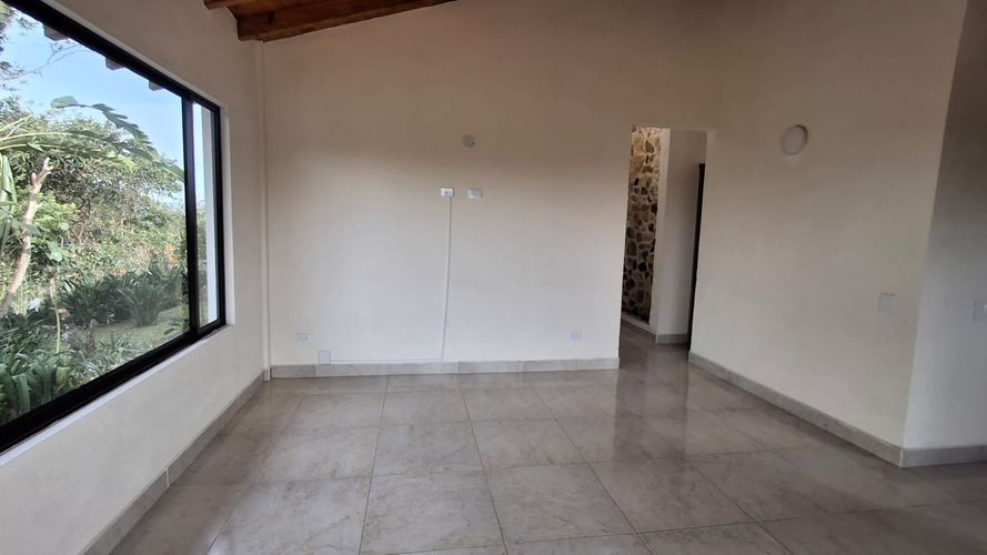 Finca en arriendo en La Mosquita, Guarne, 112 m² · foto 3 de 19