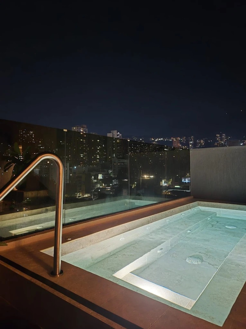 Apartamento en venta en El Poblado, Medellín 3