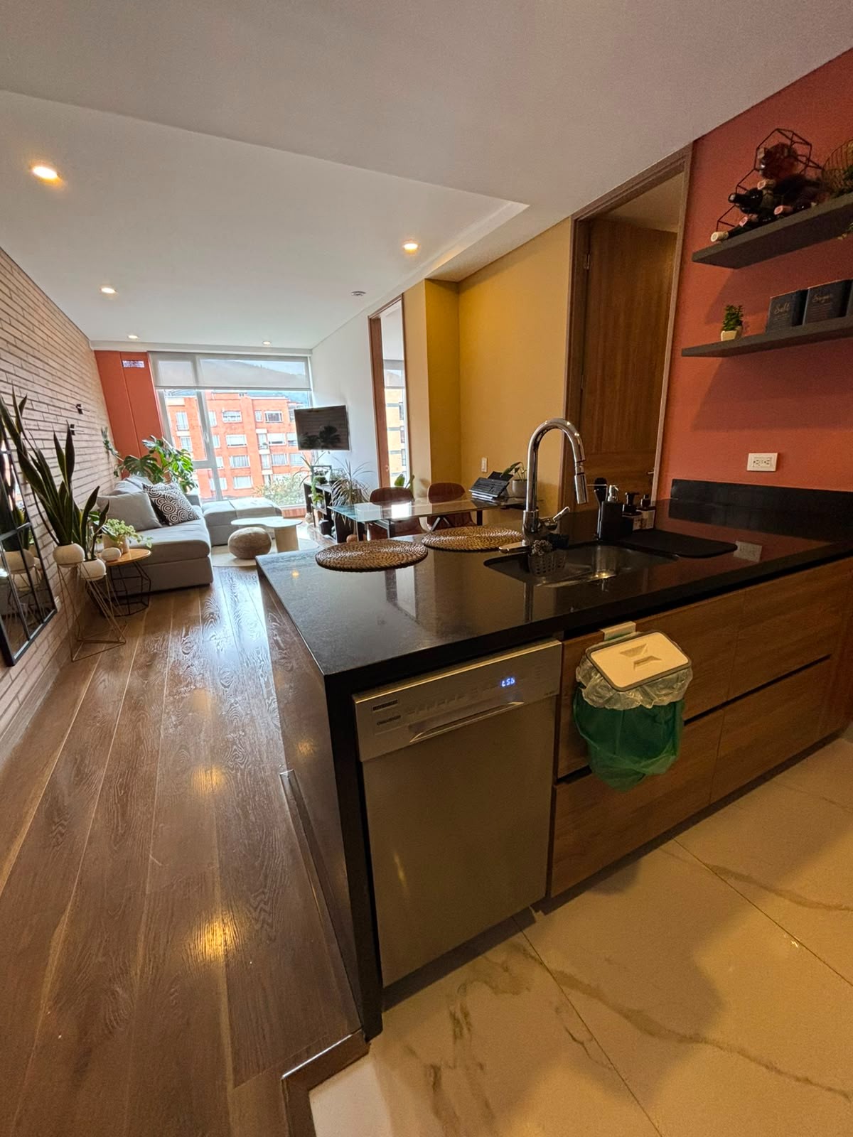 Apartamento en venta en Santa Barbara Occidental, Bogotá · foto 2 de 17