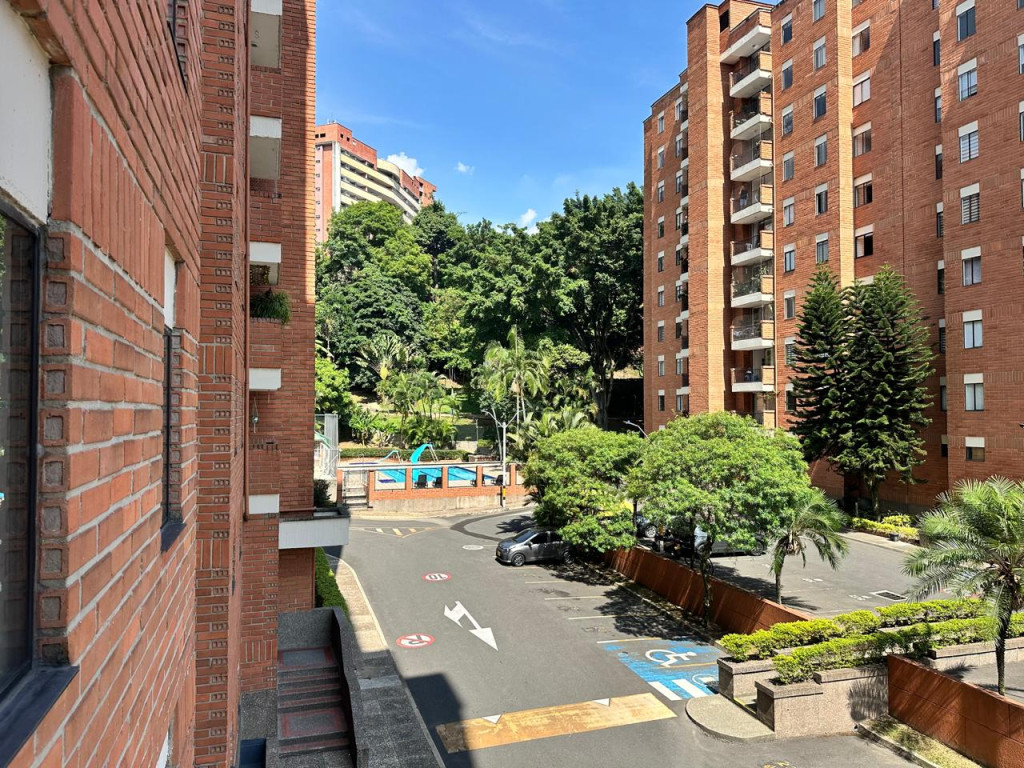 Apartamento en venta en Belén, Medellín 2