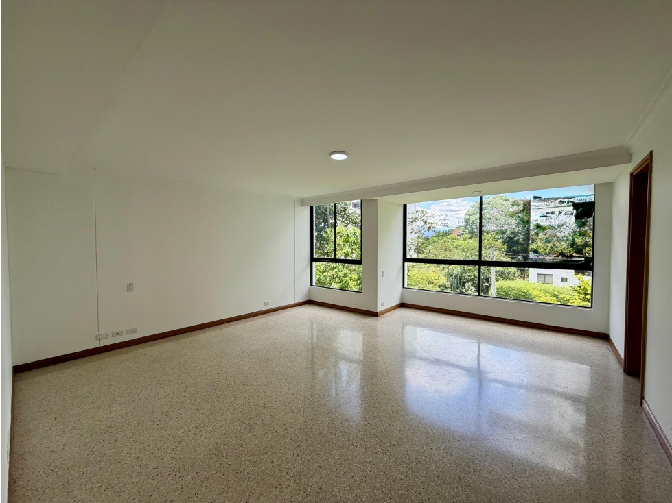 3BR Apartment in Milla de Oro (195 m²)
