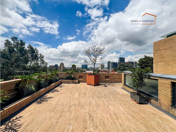 Apartamento de 3 alcobas en venta en Santa Barbara Alta, Bogotá, 447 m² · foto 3 de 24