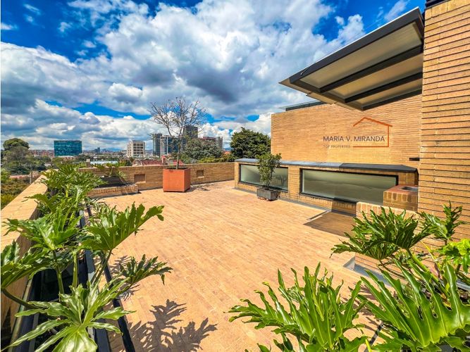 Apartamento de 3 alcobas en venta en Santa Barbara Alta, Bogotá, 447 m² · foto 4 de 24