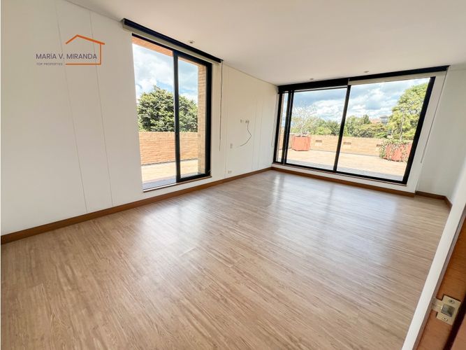 Apartamento de 3 alcobas en venta en Santa Barbara Alta, Bogotá, 447 m² · foto 10 de 24