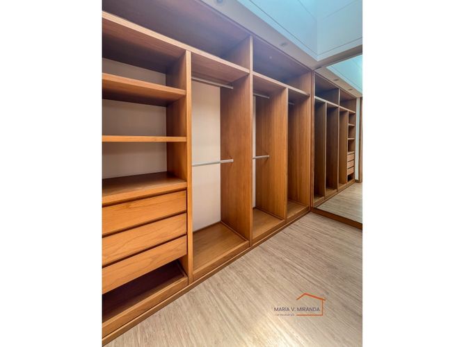 Apartamento de 3 alcobas en venta en Santa Barbara Alta, Bogotá, 447 m² · foto 11 de 24
