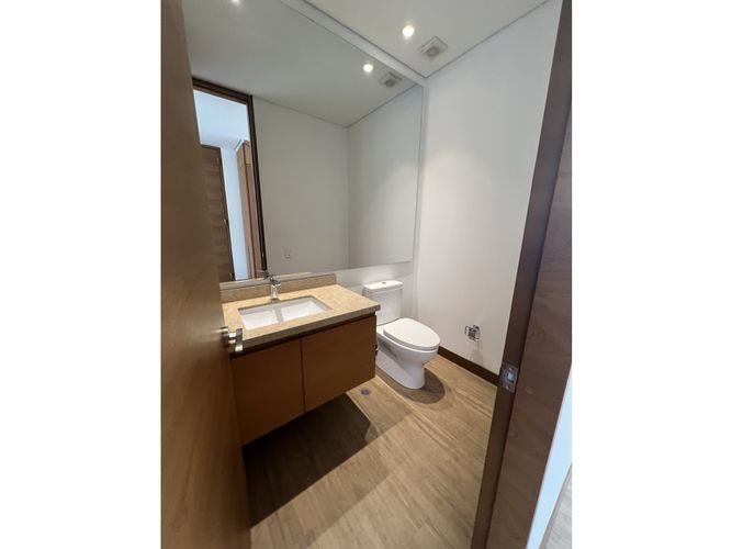 Apartamento de 3 alcobas en venta en Santa Barbara Alta, Bogotá, 447 m² · foto 13 de 24