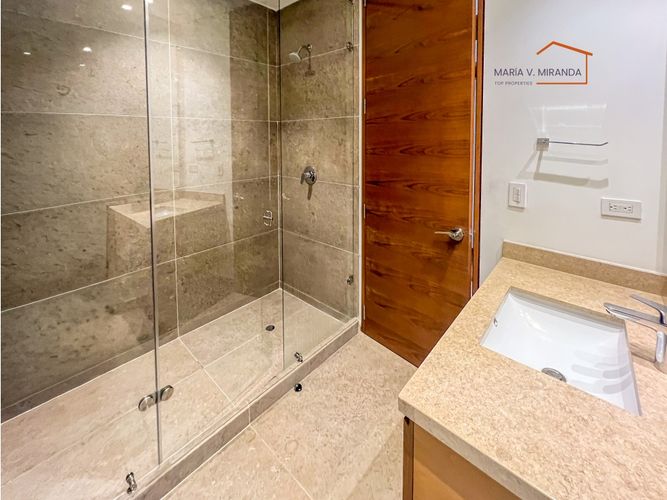 Apartamento de 3 alcobas en venta en Santa Barbara Alta, Bogotá, 447 m² · foto 17 de 24