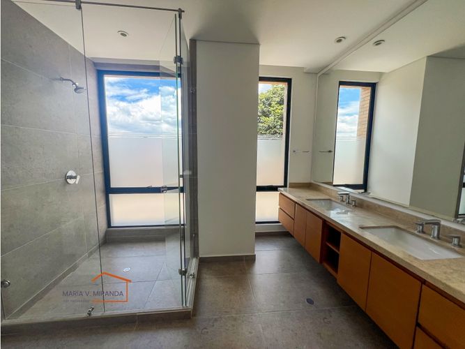 Apartamento de 3 alcobas en venta en Santa Barbara Alta, Bogotá, 447 m² · foto 20 de 24
