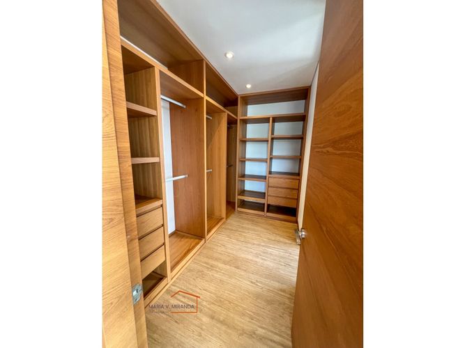 Apartamento de 3 alcobas en venta en Santa Barbara Alta, Bogotá, 447 m² · foto 21 de 24