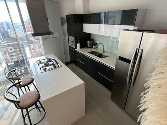 Apartamento de 3 alcobas en venta en Cabecera Del Llano, Bucaramanga, 104 m² · foto 3 de 16