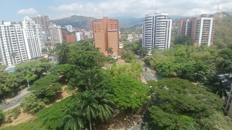 Apartamento de 4 alcobas en venta en Normandia, Cali, 280 m² · foto 9 de 24