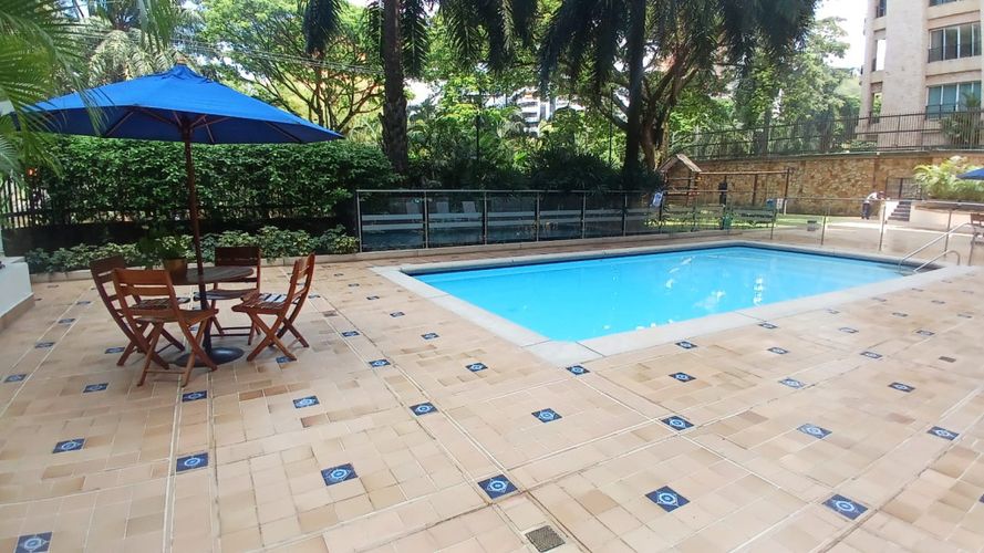 Apartamento de 4 alcobas en venta en Normandia, Cali, 280 m² · foto 19 de 24