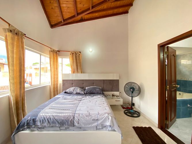 Casa de 3 alcobas en venta en Cañaveral, Floridablanca, 225 m² · foto 7 de 24