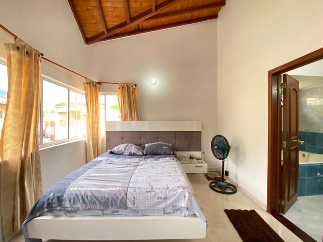 Casa de 3 alcobas en venta en Cañaveral, Floridablanca, 225 m² · foto 8 de 24