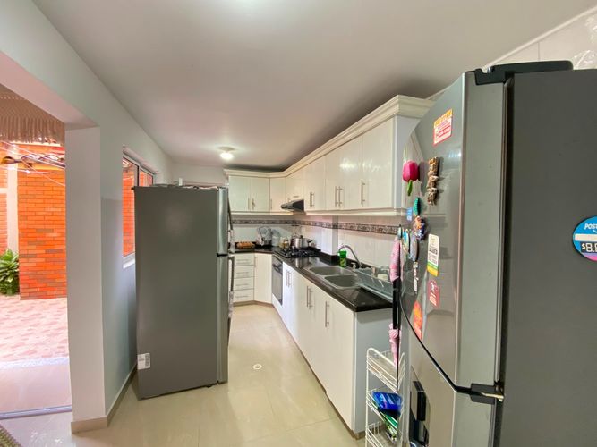 Casa de 3 alcobas en venta en Cañaveral, Floridablanca, 225 m² · foto 6 de 24