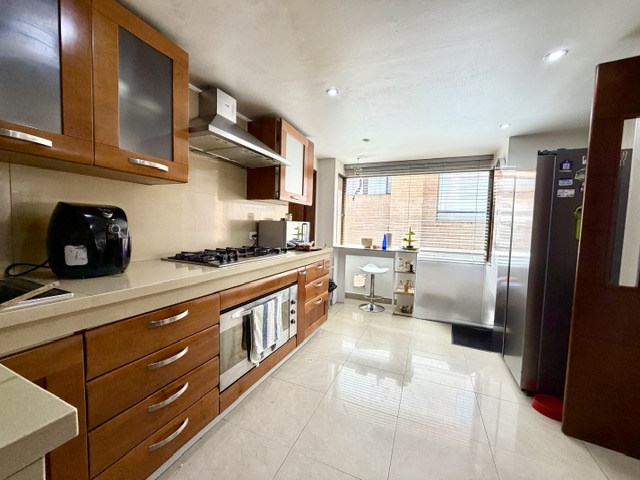Apartamento en venta en Santa Barbara, Bogotá · foto 9 de 24