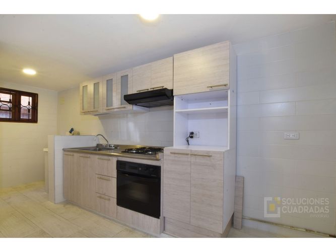 Casa de 4 alcobas en venta en Centro, Sopó, 135 m² · foto 3 de 10