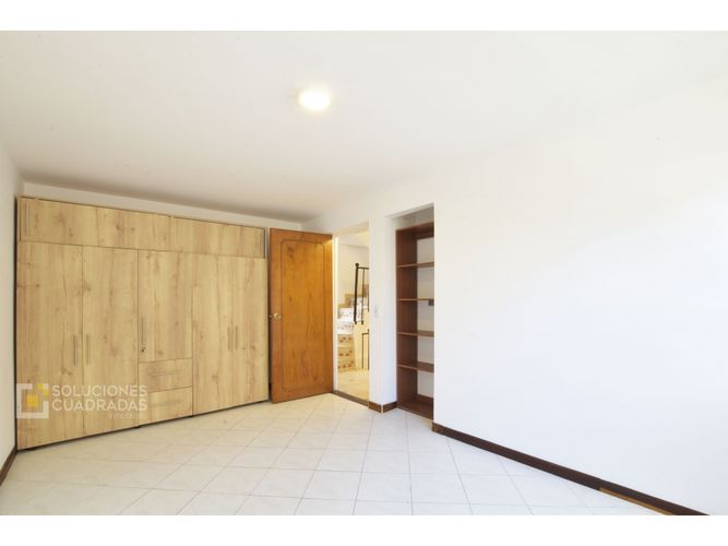 Casa de 4 alcobas en venta en Centro, Sopó, 135 m² · foto 4 de 10
